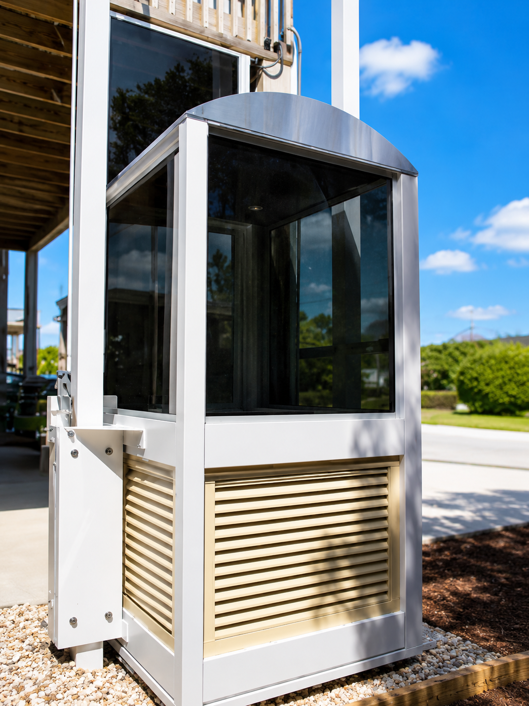 Exterior Coastal Lift